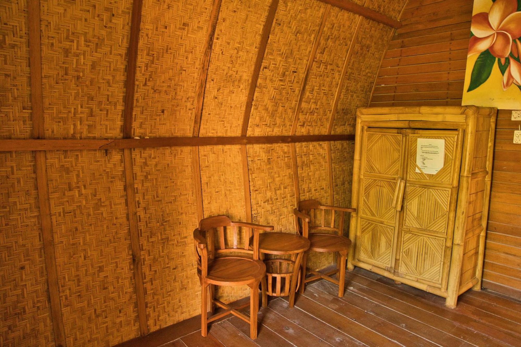 Bunga Bungalows ギリ島 エクステリア 写真