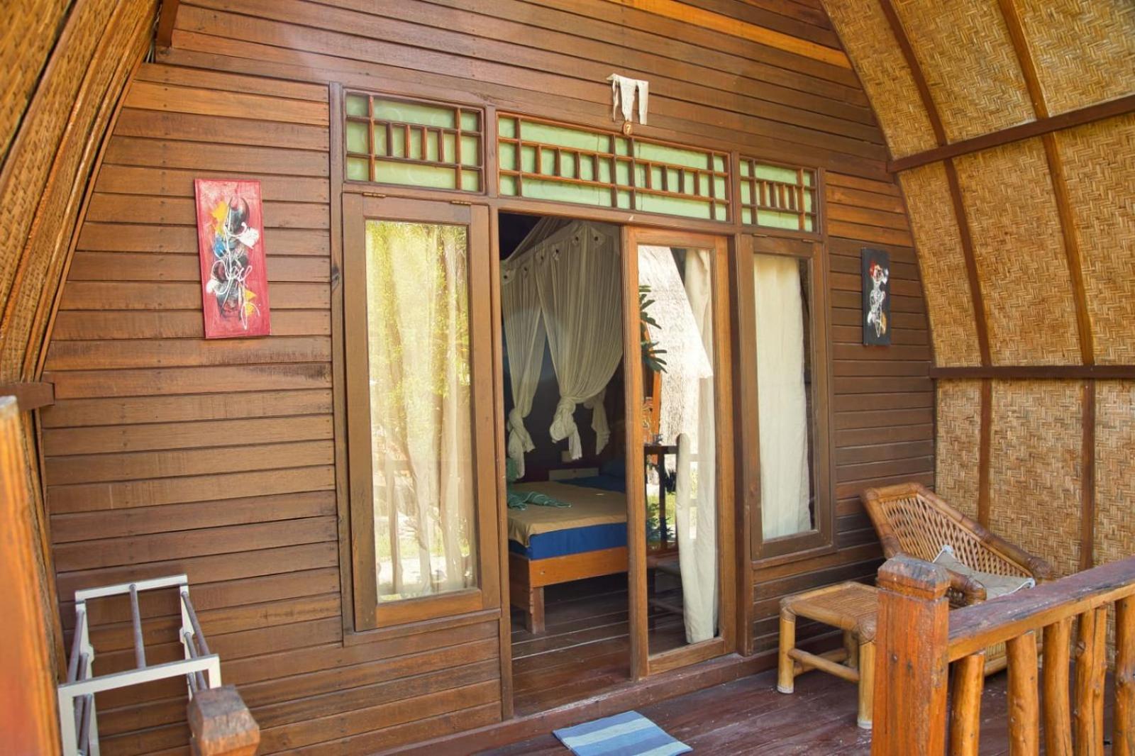 Bunga Bungalows ギリ島 エクステリア 写真