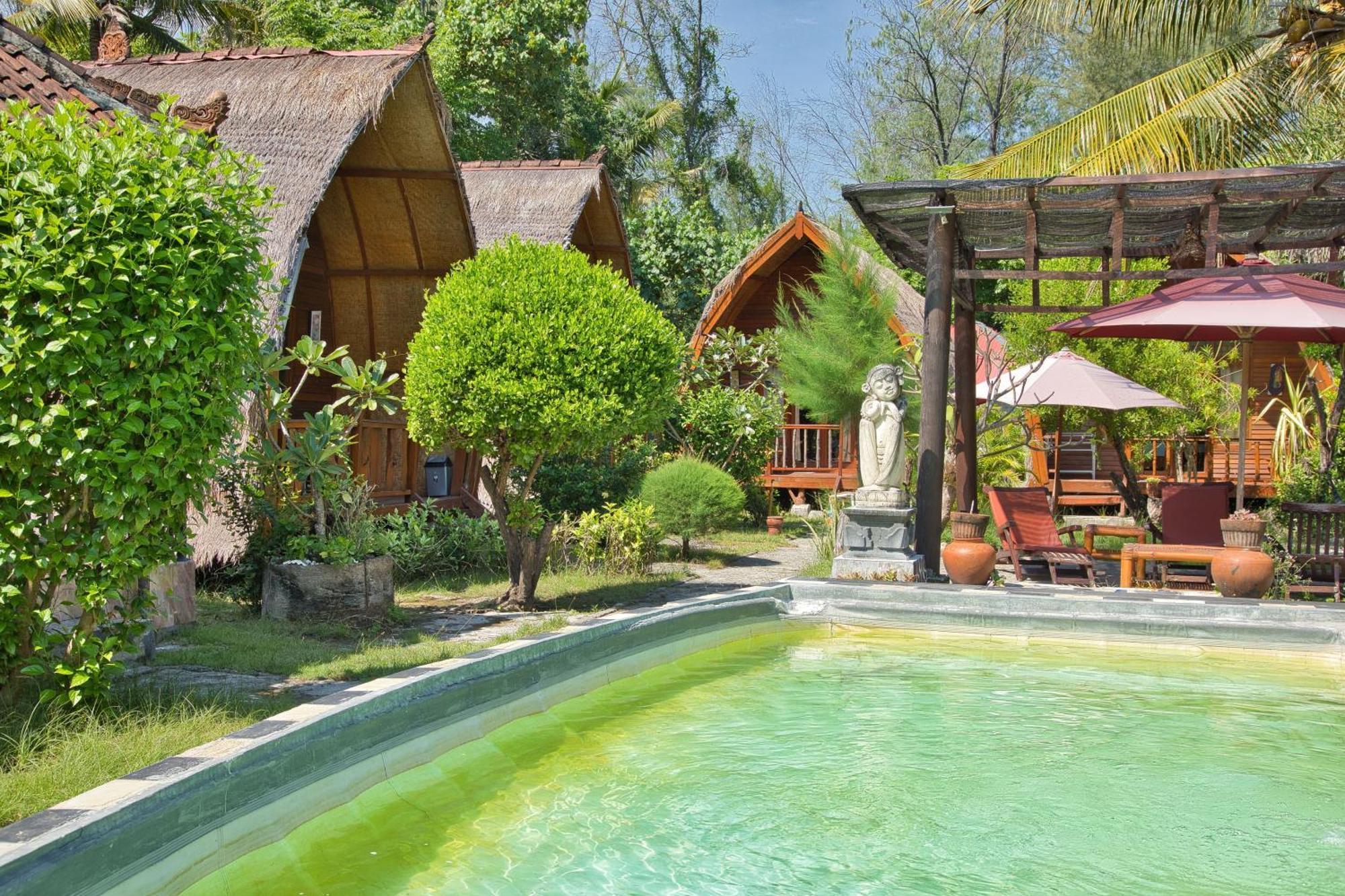 Bunga Bungalows ギリ島 エクステリア 写真