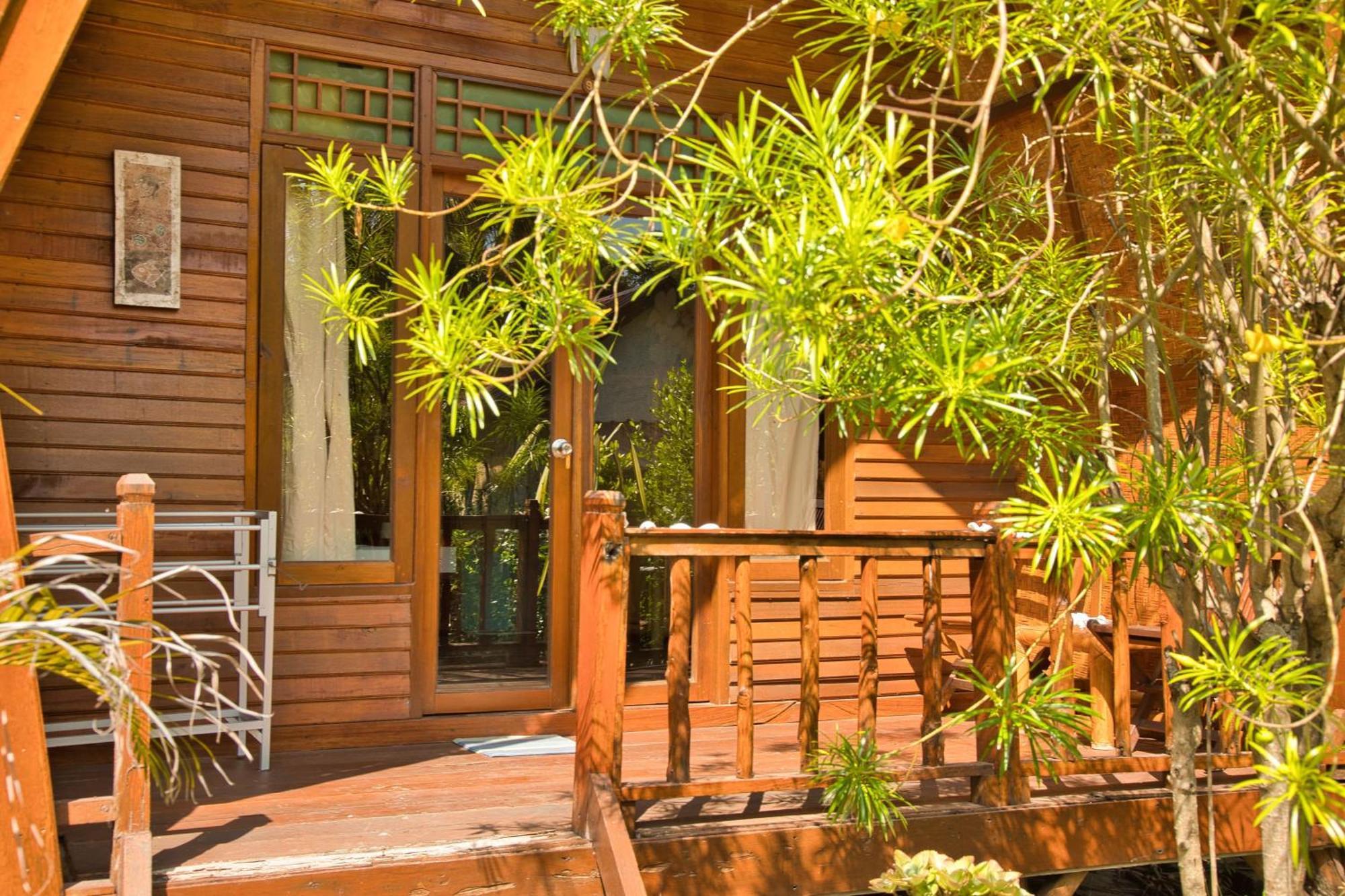 Bunga Bungalows ギリ島 エクステリア 写真