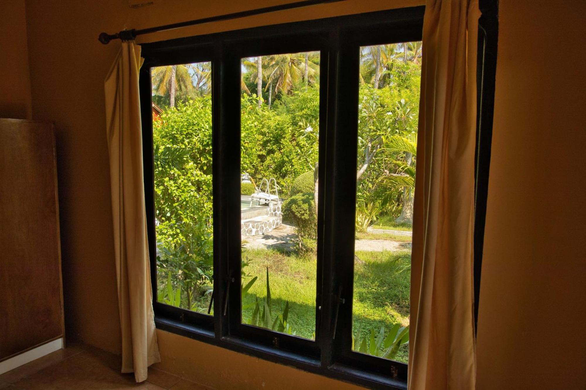 Bunga Bungalows ギリ島 エクステリア 写真