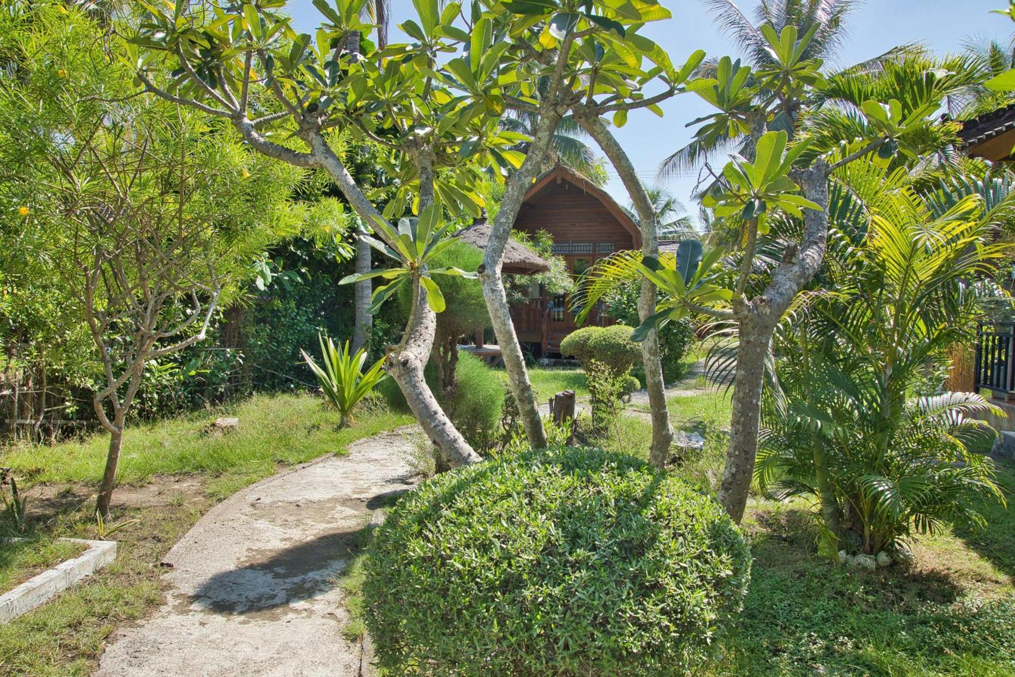 Bunga Bungalows ギリ島 エクステリア 写真